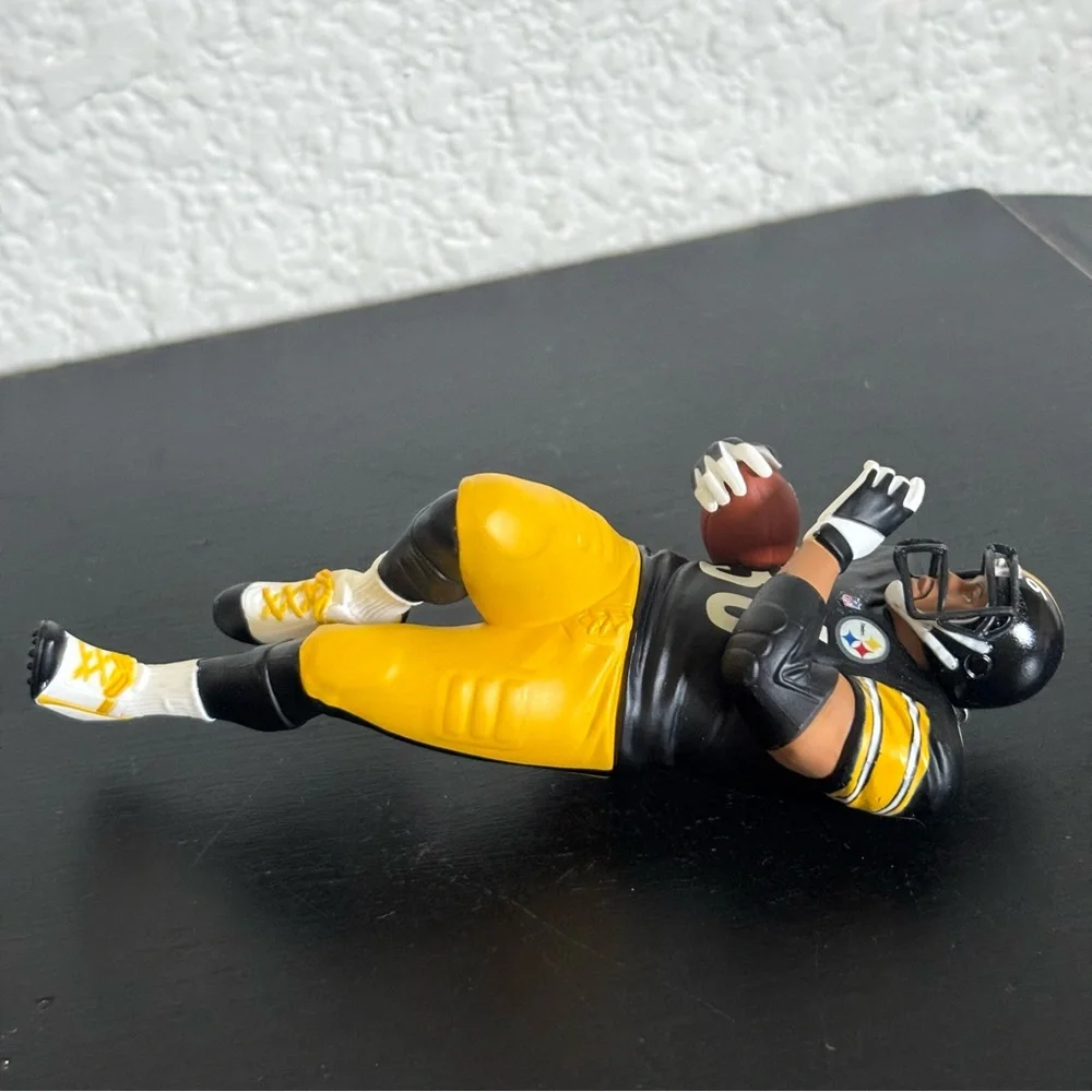 2018 Hallmark Keepsake Christmas Ornament Jerome Bettis 36 Pittsburgh Steelers